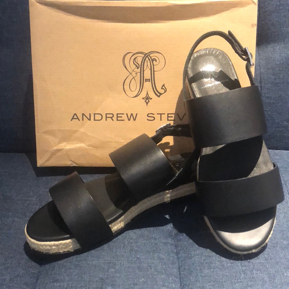 Brand New Andrew Stevens Leather Sandals—Size 7.5